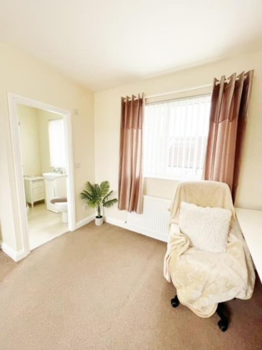 5 Bedroom, Sleeps 9 - Base To Explore Liverpool And Beyond Eksteriør bilde