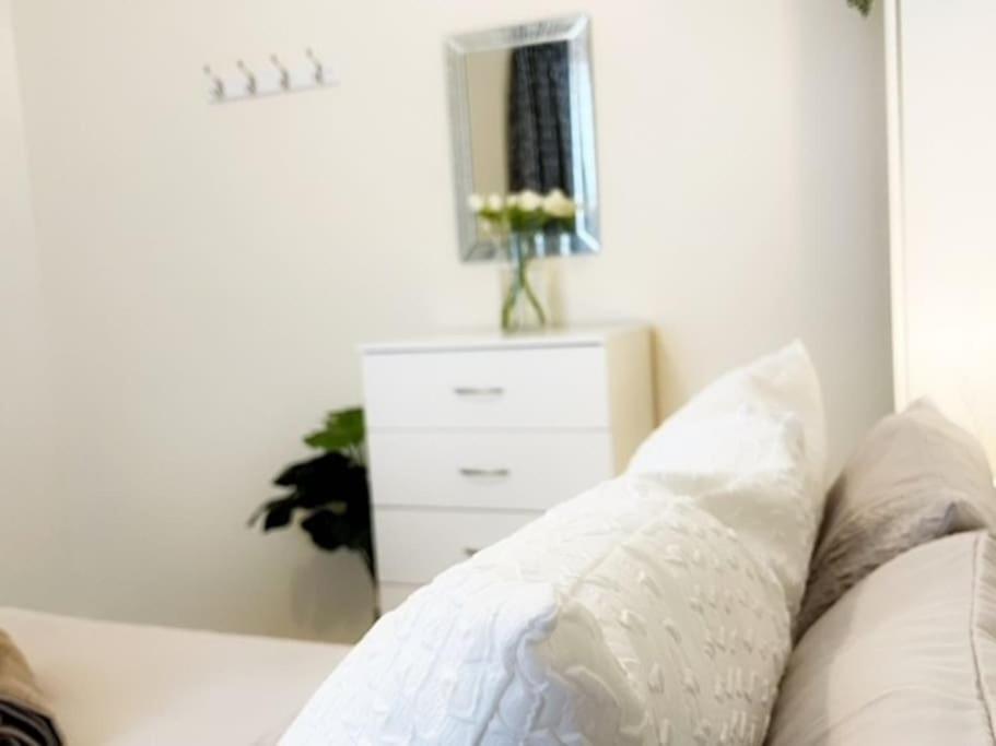 5 Bedroom, Sleeps 9 - Base To Explore Liverpool And Beyond Eksteriør bilde