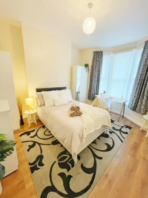 5 Bedroom, Sleeps 9 - Base To Explore Liverpool And Beyond Eksteriør bilde