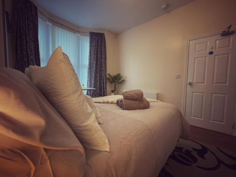5 Bedroom, Sleeps 9 - Base To Explore Liverpool And Beyond Eksteriør bilde