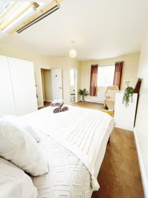5 Bedroom, Sleeps 9 - Base To Explore Liverpool And Beyond Eksteriør bilde