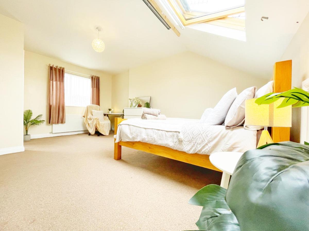 5 Bedroom, Sleeps 9 - Base To Explore Liverpool And Beyond Eksteriør bilde