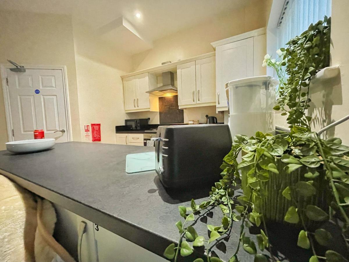 5 Bedroom, Sleeps 9 - Base To Explore Liverpool And Beyond Eksteriør bilde